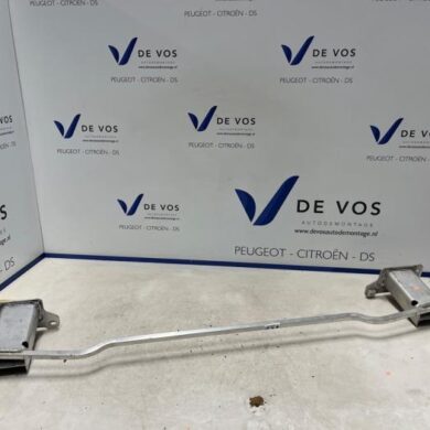 DS Automobiles DS7 Crossback 1.6 16V PureTech 225 Front bumper frame 2019 9822098580