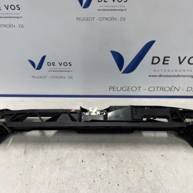DS Automobiles DS7 Crossback 1.6 16V PureTech 225 Lock plate 2019 9824055880