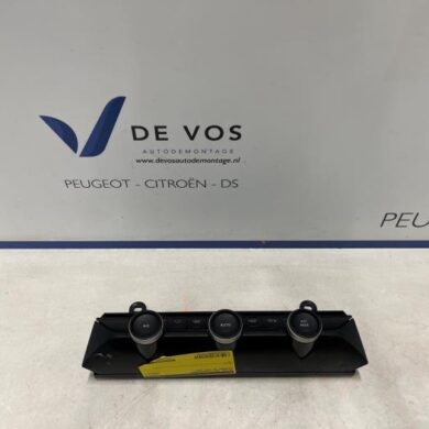Citroen C4 1.2 PureTech 130 12V Kachel Bedieningspaneel 2021 9831632880-9844375880