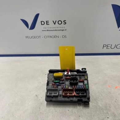 Peugeot 308 1.6 16V THP 155 Fuse box 2015 9807029180