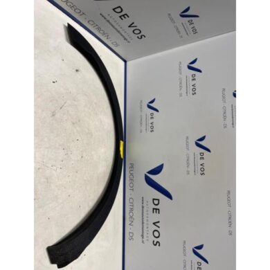 Opel Grandland X 1.2 Turbo 12V Wheel arch strip 2019 YP000309XT