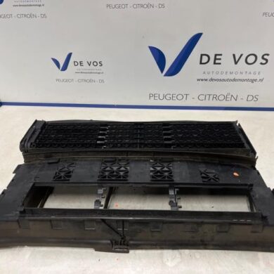 Opel Grandland X  Luchtgeleider 2021 9823355180