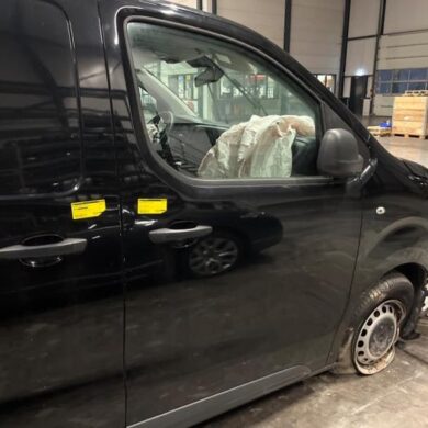 Peugeot Expert 2.0 Blue HDi 120 16V Portier 4Deurs rechts-voor 2021 9811893580-9853308880