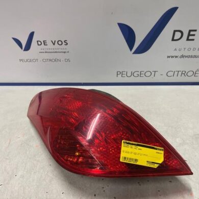 Peugeot 308 1.6 16V THP 150 Taillight, left 2009 6350CV