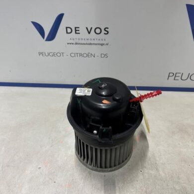 Citroen C4 1.2 PureTech 130 12V Kachel Ventilatiemotor 2022 9840566480