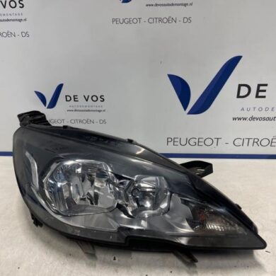 Peugeot 308 1.6 BlueHDi 120 Headlight, right 2014 9677522980