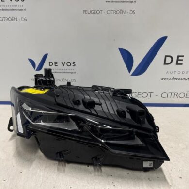 Peugeot 308 1.2 PureTech Hybrid 136 Headlight, right 2022 9839282780-9849114880