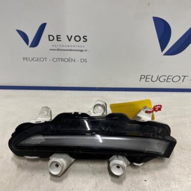 Peugeot 2008 1.2 VTi 12V PureTech 100 Daytime running light, right 2021 9824241280