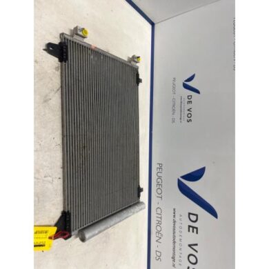 DS Automobiles DS3 Crossback 1.2 12V PureTech 155 Air conditioning radiator HNN-HN07 2019 9825371480