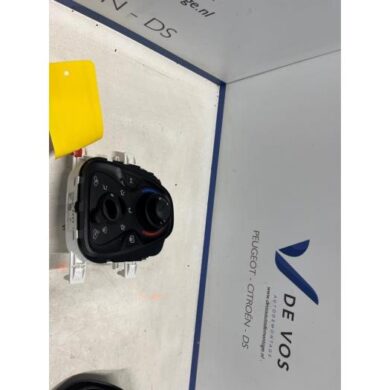 Citroen C1 1.2 PureTech 82 12V Kachel Bedieningspaneel 2015 1611306080