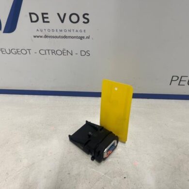 Peugeot 208 1.2 Vti 12V PureTech 75 Front camera 2019 1681924780-9838187180