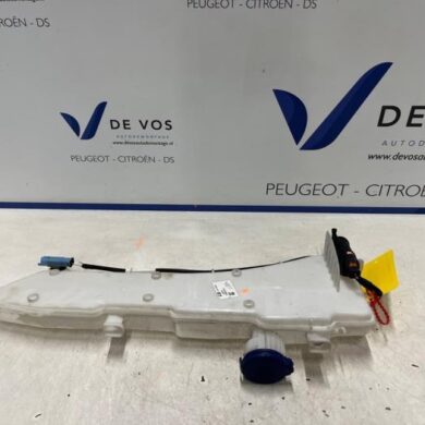 Citroen C4 1.2 PureTech 130 12V Scheibensprühertank vorne 2021 9833479180
