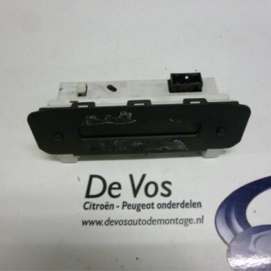 Peugeot 206 1.4 XR,XS,XT,Gentry Display Interieur KFW 2002 6155FE