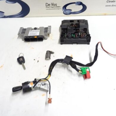 Peugeot 307 2.0 16V Computer Motormanagement RFN 2003 1942KP