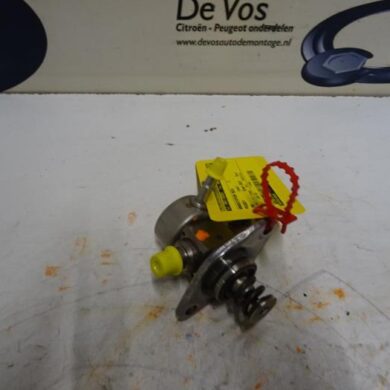 Peugeot 308  Brandstofpomp Mechanisch HNZ 2015 9805614880