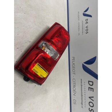 Peugeot Expert 1.6 Blue HDi 95 16V Achterlicht links 2017 9808243180