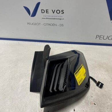 Peugeot 3008 1.2 12V e-THP PureTech 130 Achterlicht rechts 2021 9836231180