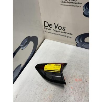 Opel Corsa 1.2 Turbo 12V 100 Achterlicht rechts 2022 9830096180