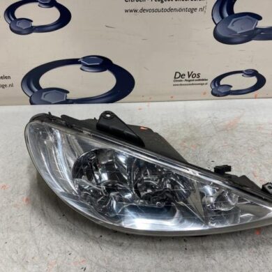 Peugeot 206 1.4 XR,XS,XT,Gentry Koplamp rechts 2005 6205S9