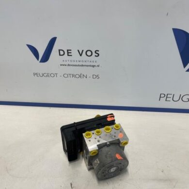 Opel Corsa 1.2 Turbo 12V 100 ABS Pomp HNE-HN05 2023 9860815280-1694010680