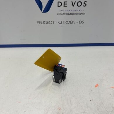 Peugeot 5008  Handrem schakelaar HN09 2022 98105935VV