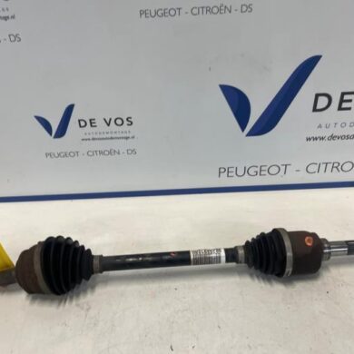 Opel Corsa 1.2 Turbo 12V 100 Aandrijfas links-voor HNK-HN05 2020 9825391080-1647577280 20V256