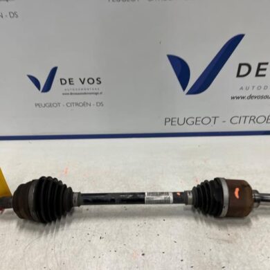 Opel Corsa 1.2 Turbo 12V 100 Aandrijfas links-voor HNK 2020 9825391080-1647577280 20V256