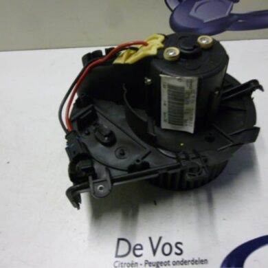 Peugeot Expert 1.6 HDi 90 Kachel Ventilatiemotor 2010 6441X7