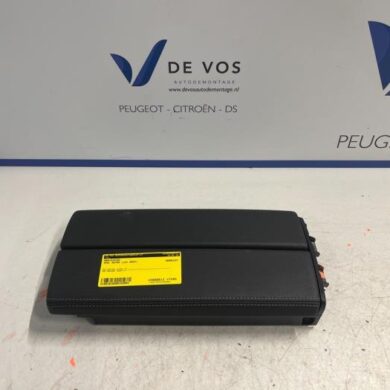 Opel Astra  Armleuning 2023