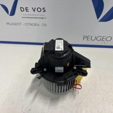 Opel Grandland X 1.5 CDTI 130 Kachel Ventilatiemotor 2019 9821292180