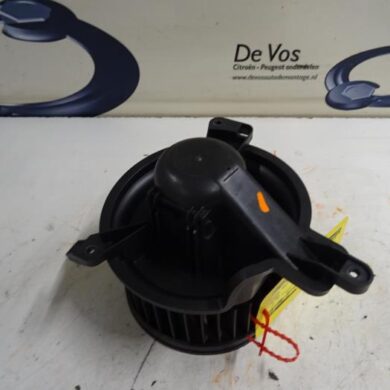 Peugeot Partner 1.6 HDI 75 Kachel Ventilatiemotor 2012 6441R4