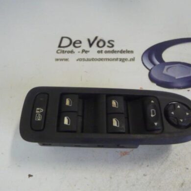 Peugeot 308  Combischakelaar ramen 2010 649026
