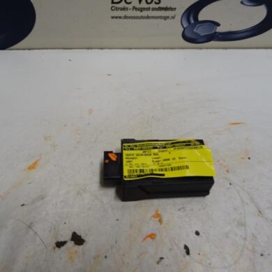 Peugeot 1007 1.4 Centrale Deurvergrendelings Module 2006 657047