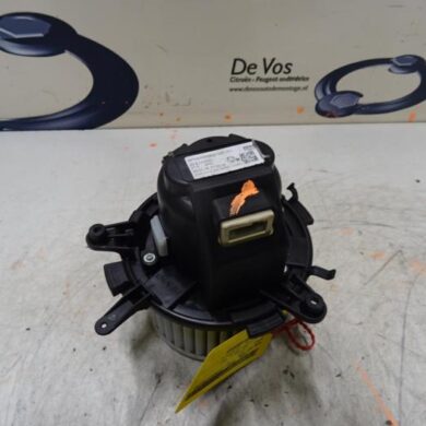 Peugeot 3008  Kachel Ventilatiemotor 2018 1609690180-9821292180