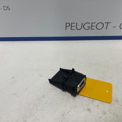 Citroen C3 1.2 12V e-THP PureTech 110 Camera voorzijde 2017 1640245680-9822890580