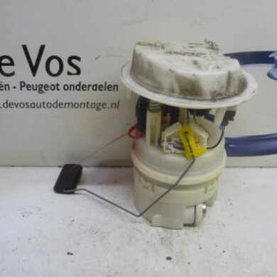 Peugeot 206 1.4 XR,XS,XT,Gentry Brandstofpomp Elektrisch KFW 2002 1525Y1