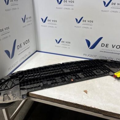 Opel Corsa 1.2 12V 75 Beschermplaat bodem 2023 9829531680