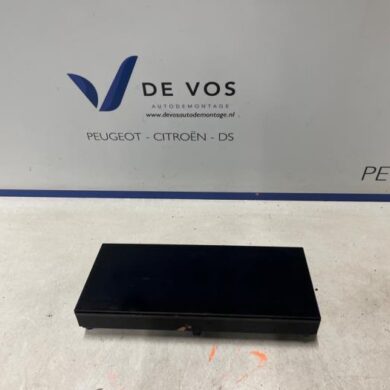 Peugeot 3008 1.2 12V e-THP PureTech 130 Display Interieur HNS-HN05 2021 9840051480-9822192880