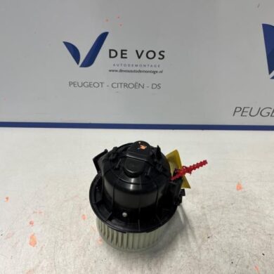 Citroen C3 Aircross 1.2 e-THP PureTech 110 Kachel Ventilatiemotor 2024 9818270880
