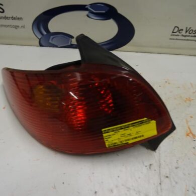 Peugeot 206 1.4 HDi Achterlicht links 2005 6350S0