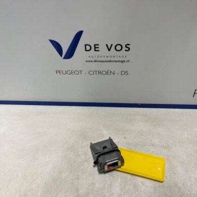 Peugeot 5008 1.2 12V e-THP PureTech 130 Front camera 2022 9842997780-1681925980-6504791580