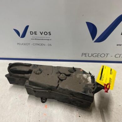 Peugeot 5008 1.6 HDiF 16V Particulate filter tank 2011 9672419980