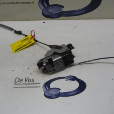 Peugeot 2008 1.2 Vti 12V PureTech 82 Deurslot Mechaniek 4Deurs links-achter 2013 9688081080