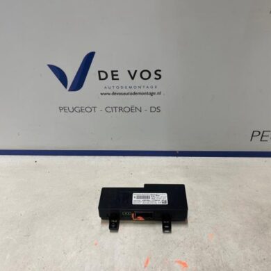 Peugeot 3008 1.2 12V e-THP PureTech 130 Telefon Interface 2021 9839316980-9847654980