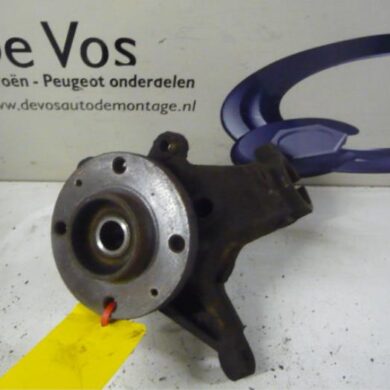 Peugeot 206 1.4 XR,XS,XT,Gentry Fusee rechts-voor 2000 364752