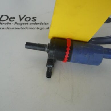 Citroen C8 2.0 HDiF 16V Pomp koplampsproeier 2007 643477