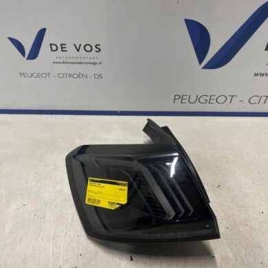 Peugeot 3008 1.2 12V e-THP PureTech 130 Achterlicht links 2021 9836231280