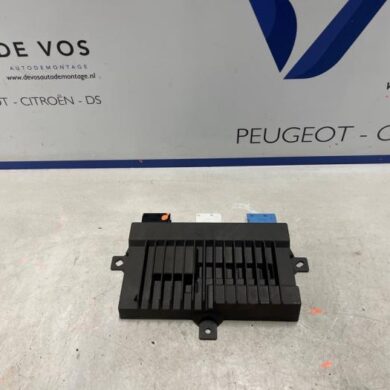 Peugeot 5008 1.2 12V e-THP PureTech 130 Radio amplifier 2022 9825899680-1634199380-1689805180