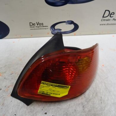 Peugeot 206 1.4 16V Achterlicht rechts 2005 6351S0