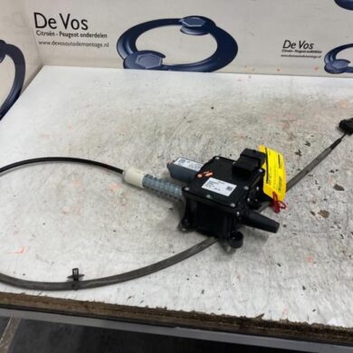 Peugeot 3008  Handrem motor 5FS 2013 470212